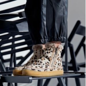 Laidback London Setsu Zip Ankle Leopard Beige (US 7)